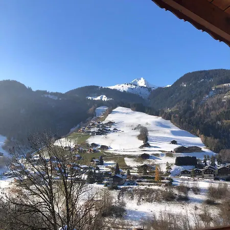 Daire Lumineux Avec Balcon A Areches